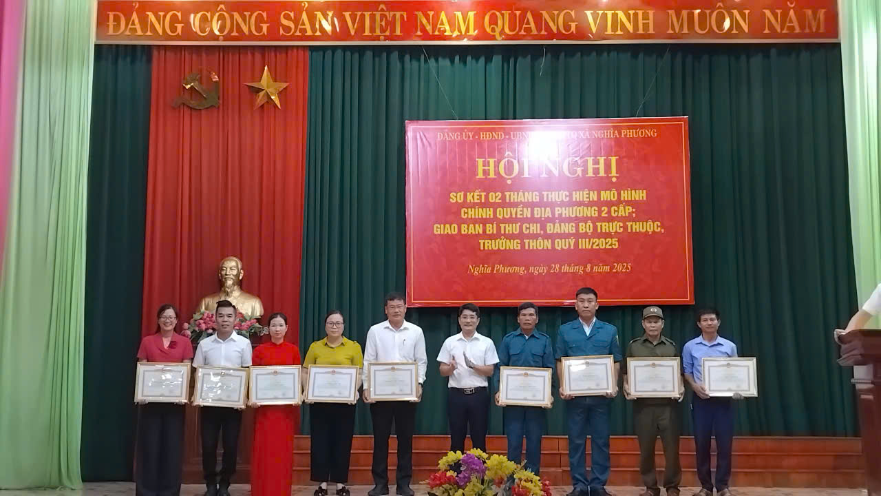 Hội nghị sơ kết 2 tháng thực hiện mô hình  chính quyền địa phương 2 cấp